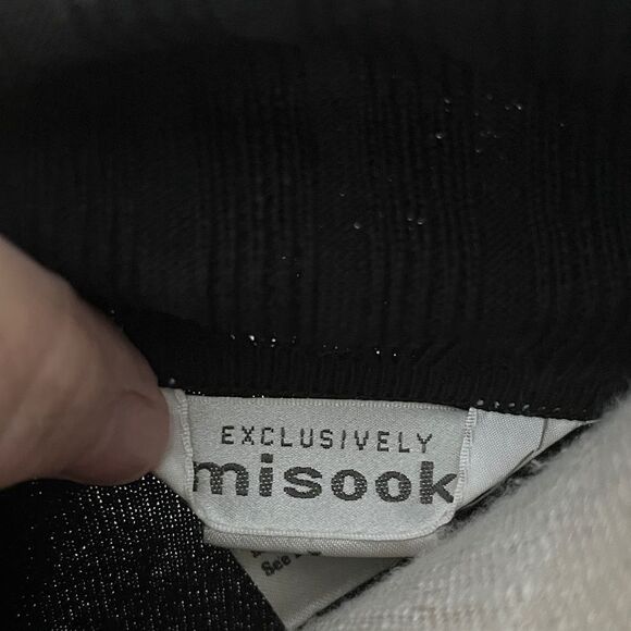 Exclusively Misook Elegant Black Button-Up Shawl Collar Long Cardigan /Jacket - Picture 2 of 11